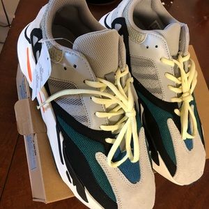 Yeezy 700 Wave Runner